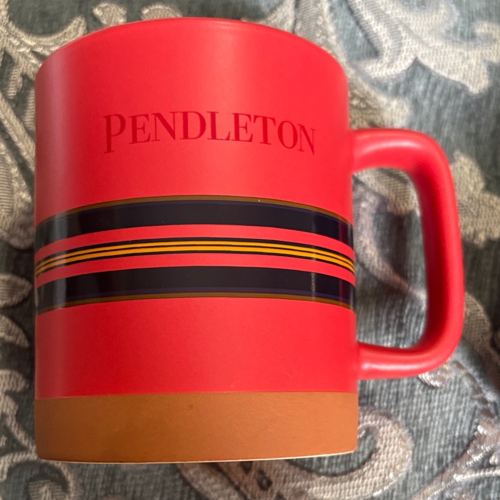 Pendleton Collectible Ceramic Mug - Picture 2 of 7